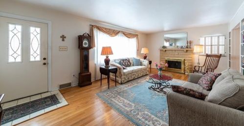 30 Oakglen Dr, Oakmont, PA 15139-1230