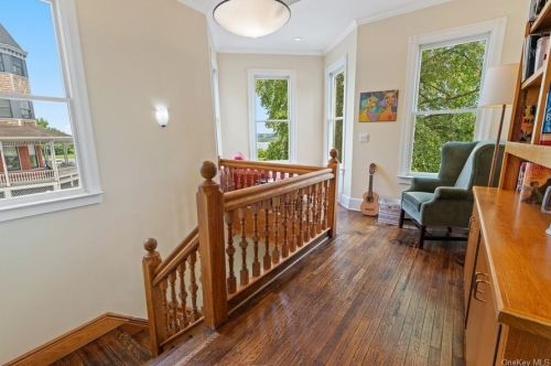 10 Bay View Ter, Newburgh NY  12550-6002 exterior