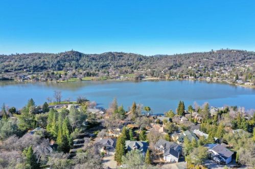 18654 Chaparral Dr, Lake Wildwood, CA 95946-9231