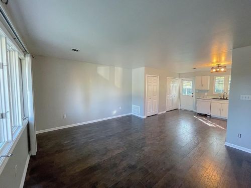 136 Meadows Cir, Crown Point IN  46307-8648 exterior
