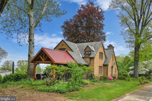 350 Spring Garden St, Ephrata, PA 17522-2524