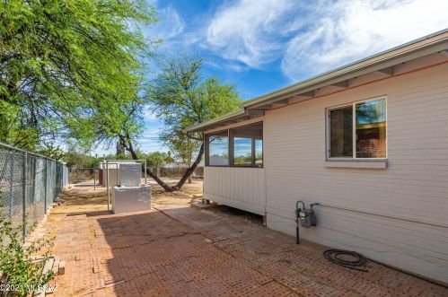 814 Waverly St, Tucson AZ  85719-3577 exterior