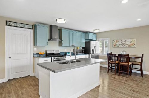 1061 18th St, San Diego CA 92154-1901 exterior