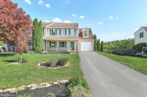 44 Vickilee Dr, Longlevel, PA 17368-9147