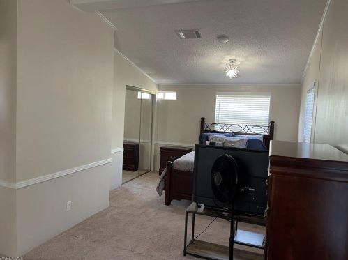 97 Isle Of Saint Thomas, Naples FL  34114-9401 exterior
