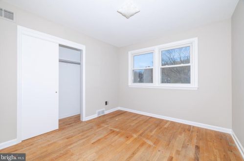 606 Dorcaster Dr, Wilmington DE  19808-2212 exterior