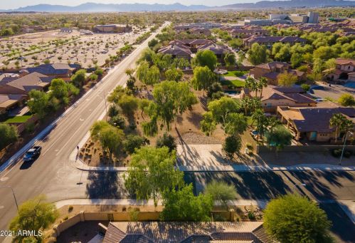 681 Wildhorse Dr, Chandler AZ 85286-6139 exterior