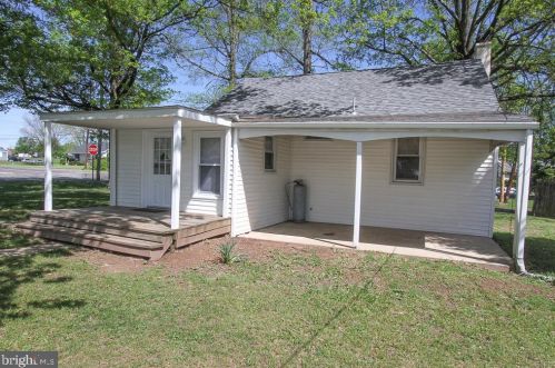 1546 Philadelphia Ave, Gilbertsville, PA 19525-9467