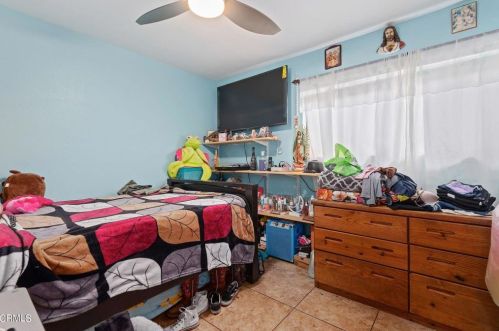 2334 Alexander St, Oxnard CA 93033-4706 exterior