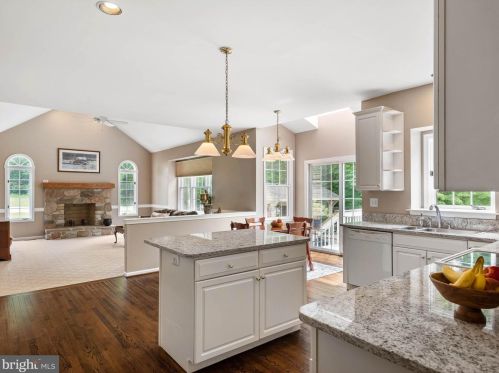 49 Yarmouth Ln, Downingtown PA  19335-1556 exterior