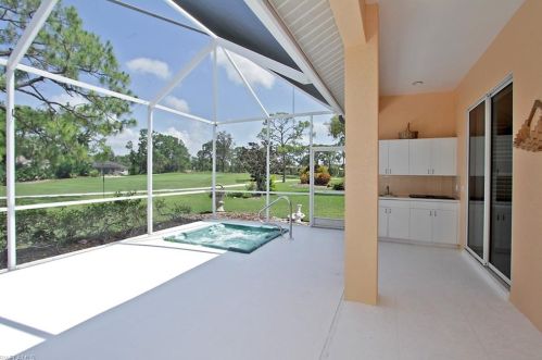 28421 Las Palmas Cir, Bonita Springs, FL 34135-6893
