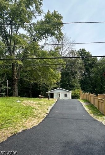 340 Lake View Dr, Fredon NJ  07860 exterior