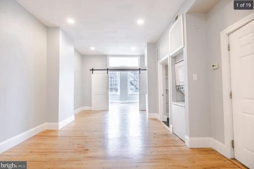 35 3rd St, Philadelphia PA  19106-4508 exterior