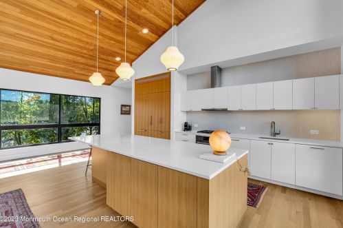 49 Cherokee Ln, Bricktown NJ  08724-4405 exterior