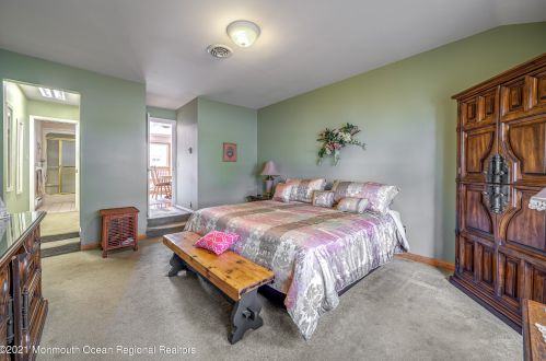 1032 Orlando Dr, Lacey NJ  08731-5510 exterior