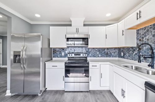 300 Erwin St, Greensboro NC 27406-2834 exterior