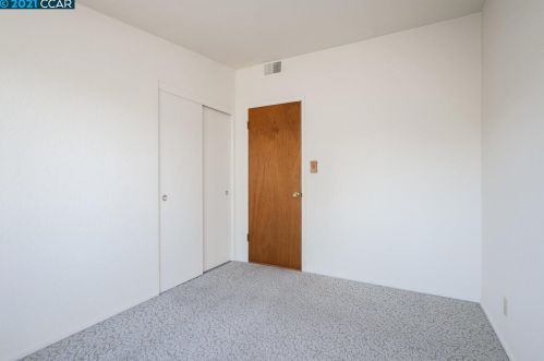 1737 El Toro Way, Pinole CA  94564-2116 exterior