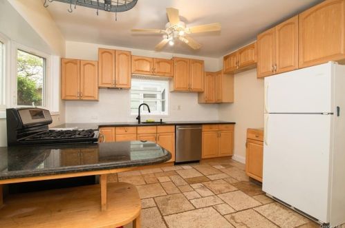 25 State St, New Rochelle NY  10801-1911 exterior