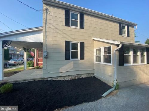 518 4th St, Rudytown, PA 17070-1803
