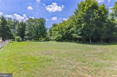 2060 Erial Clementon Rd, Erial NJ 08081-9628 exterior