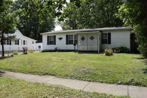 631 4th St, Marysville, OH 43040-1207