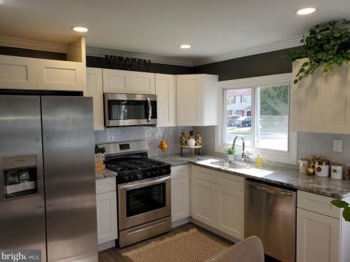 28 Buckingham Dr, Willingboro NJ  08046-1623 exterior