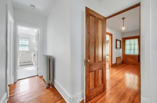 41 Goshen Ave, Washingtonville NY  10992-1117 exterior