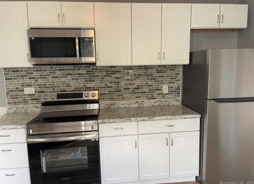 10 Cliff St, United States Coast Guard Ac CT  06320-5402 exterior