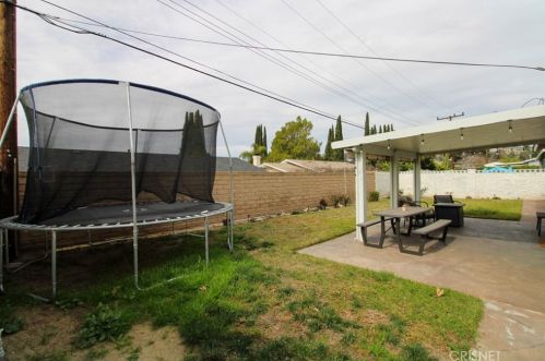 2241 Ravenna St, Simi Valley CA  93065-2737 exterior