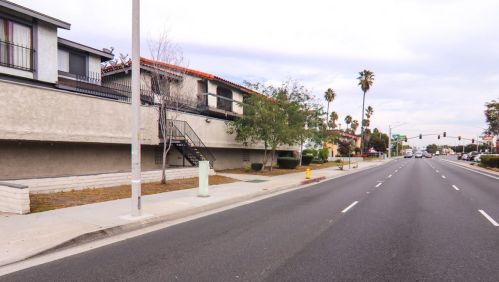 1239 Rosecrans Ave, Gardena CA  90247-2568 exterior