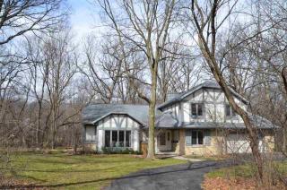 6690 Shamrock Glen Cir, Madison, WI 53562-1157