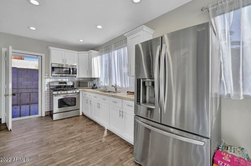5019 Paradise Ln, Glendale AZ  85306-2655 exterior