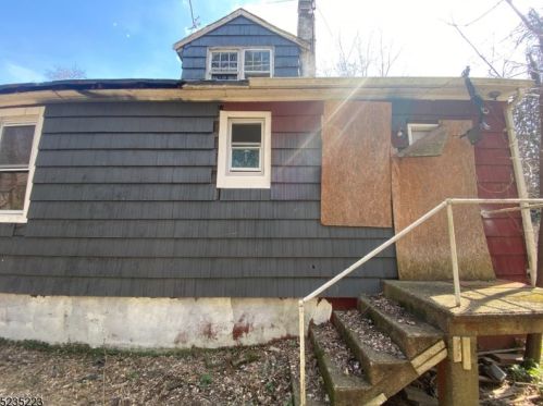 20 Oak St, Lincoln Park NJ  07035-2416 exterior