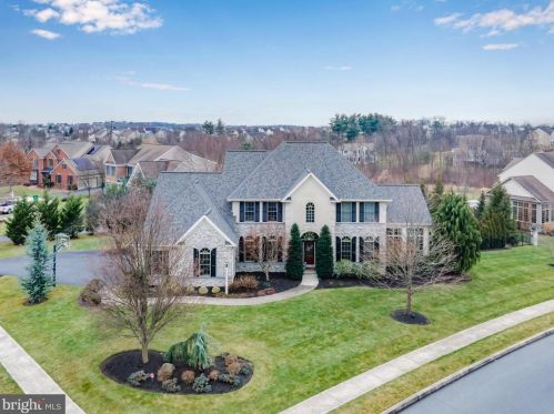 2380 Woodstream Way, West Enola, PA 17025-1351