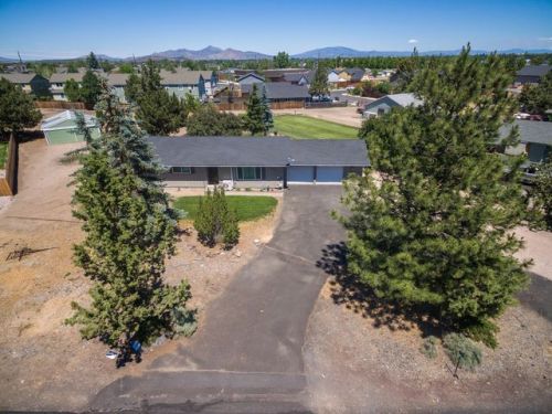 2563 Cascade Ave, Eagle Crest, OR 97756-9331