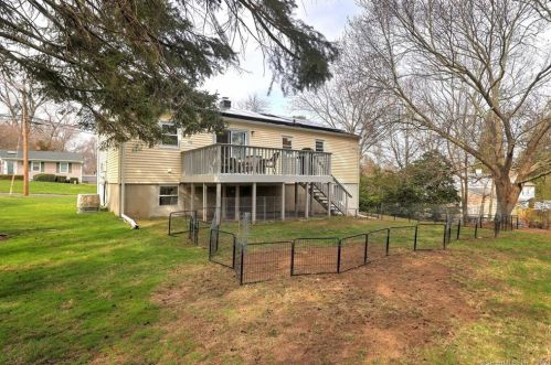 25 Wayne Rd, Milford CT  06460-3843 exterior