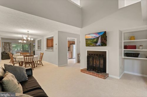 7620 Willow Pt Dr, Falls Church VA  22042-7530 exterior