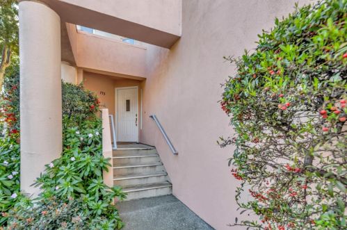 733 Mediterranean Ln, Redwood City, CA 94065-1758