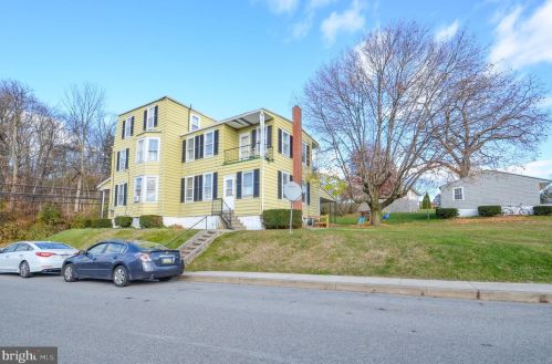 500 Windsor St, Moselem, PA 19526-1344