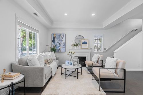 1960 San Ramon Ave, Mountain View CA  94043-2960 exterior