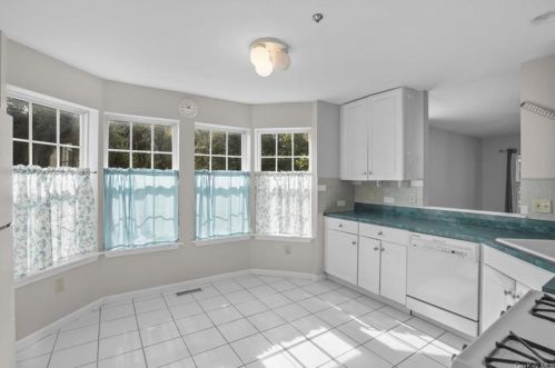 228 Mallard Ct, Yorktown Hgts NY  10598-1975 exterior