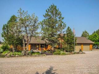 62497 Stenkamp Rd, Bend, OR 97701-9785
