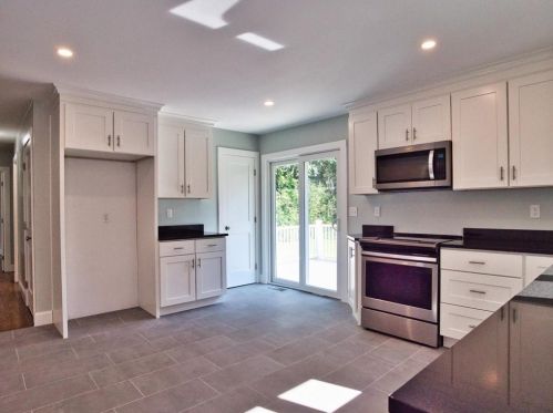 39 Cala Ave, Tiverton RI  02878-3214 exterior