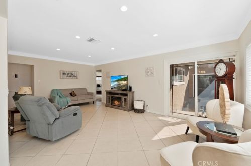 10624 Sunnybrook Ln, Whittier CA  90604-1755 exterior