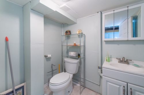 13 Coney Rd, Little Falls NJ  07424-1011 exterior