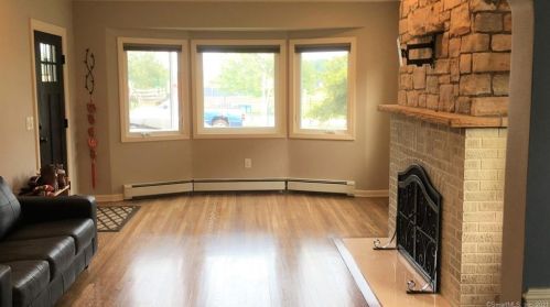 205 Southfield Ave, Stamford CT  06902-7736 exterior