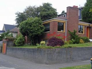 102 77th St, Seattle WA  98115-4029 exterior
