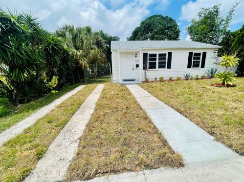 931 30th St, West Palm Beach, FL 33407-5038