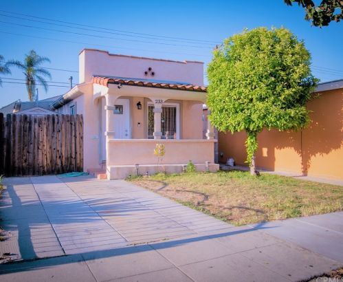 233 Platt St, Long Beach, CA 90805-6447