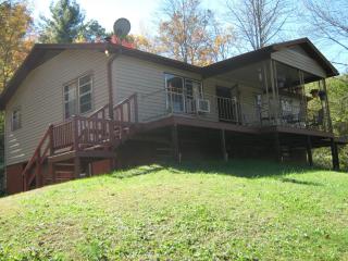 120 Orchard Hill Rd, Franklin, NC 28734-3619